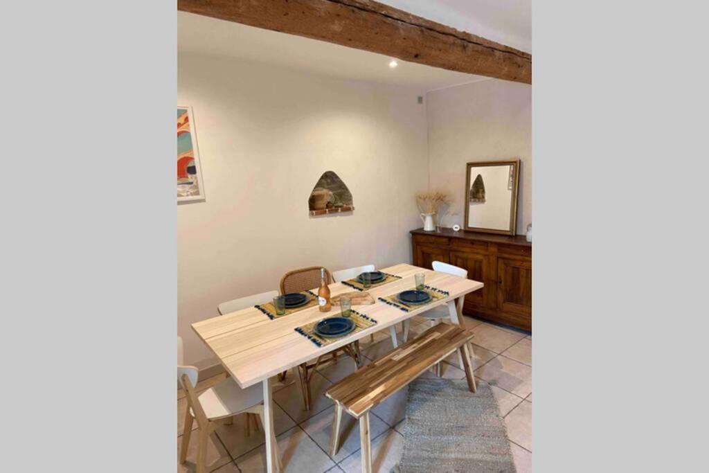 Bernis Superbe Appartement En Pierre Fraichement Renove מראה חיצוני תמונה